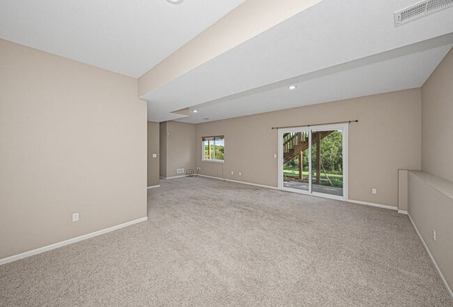 Building Photo - 2608 Brooke Bend