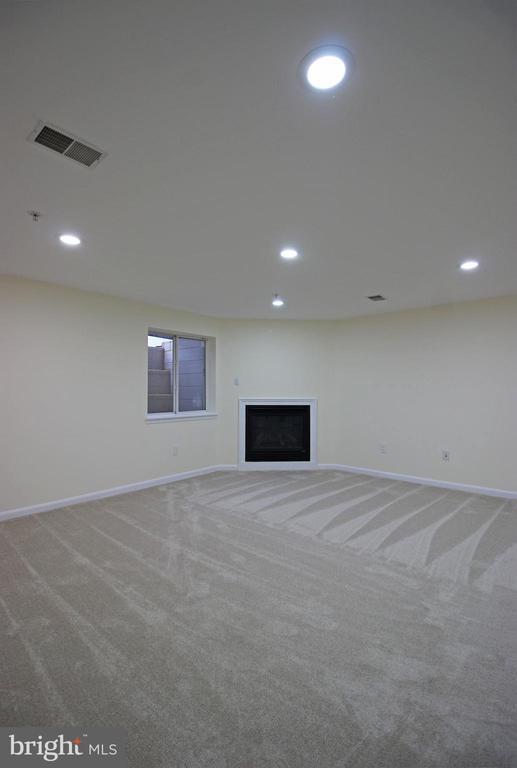 Building Photo - 3655 Islington St