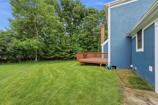 Building Photo - 7666 Windwood Dr