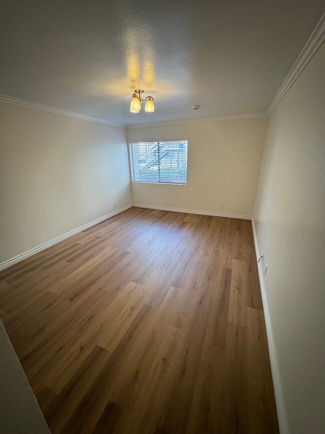 Building Photo - Newly Remodeled 2 Bedroom 2 Bath Condo in Chula Vista - $2600 a month