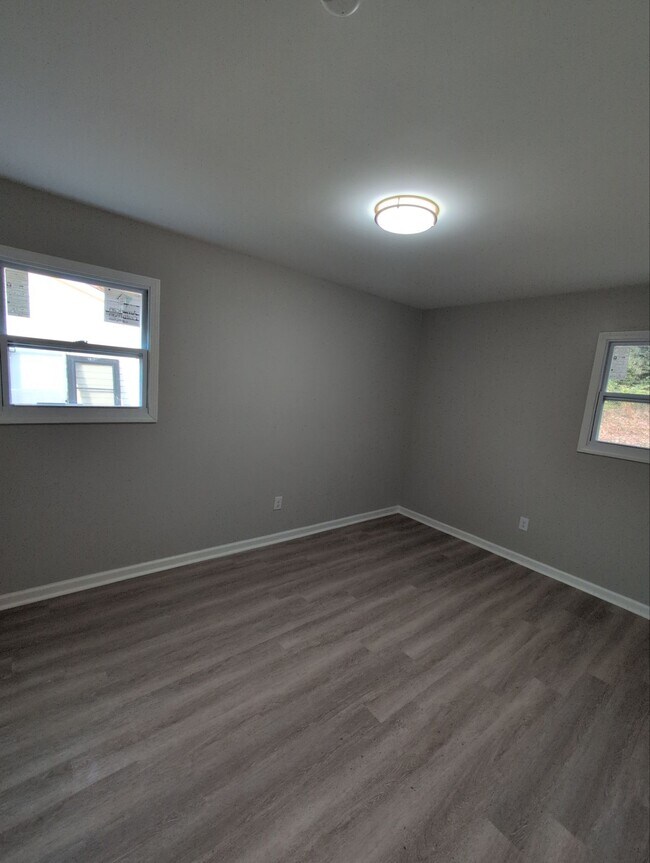 Building Photo - 3210 Delia Ln NW