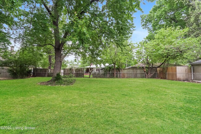 Building Photo - 3005 Rockford Ln