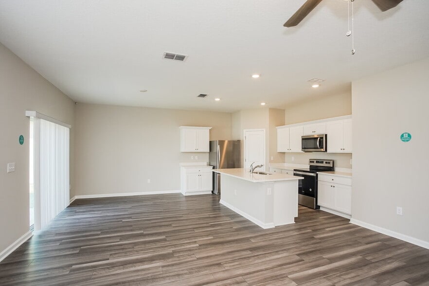 Building Photo - 912 Kelly Fern Lp