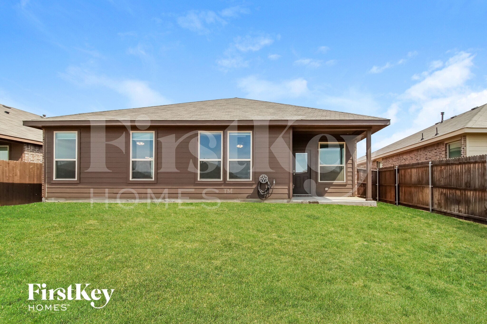 Building Photo - 401 Goldfinch Rd