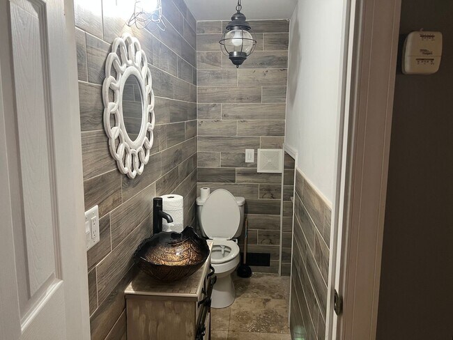 Building Photo - 69 Leroy Street