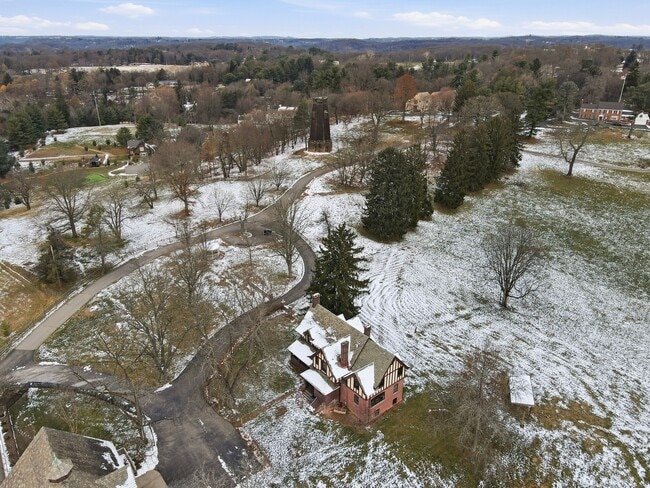 Building Photo - 1 Fox Hill Dr