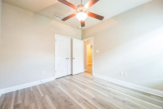 Building Photo - 14137 Waterford Cove