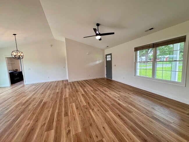 Building Photo - 2212 W Dry River Rd