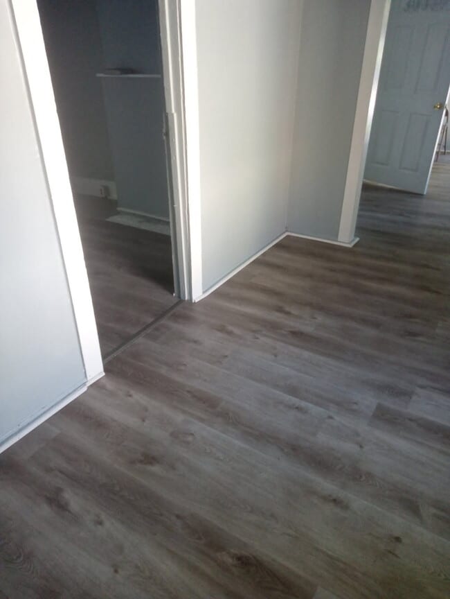 Building Photo - 1011 Queen St