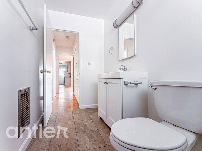 Building Photo - 7959 Romaine St