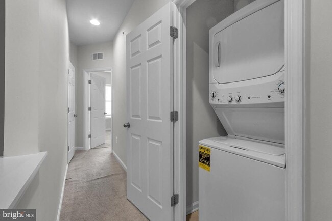 Building Photo - 7105 Rowlock Aly