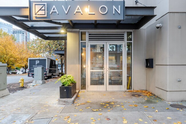 Building Photo - 10410 NE 2nd St