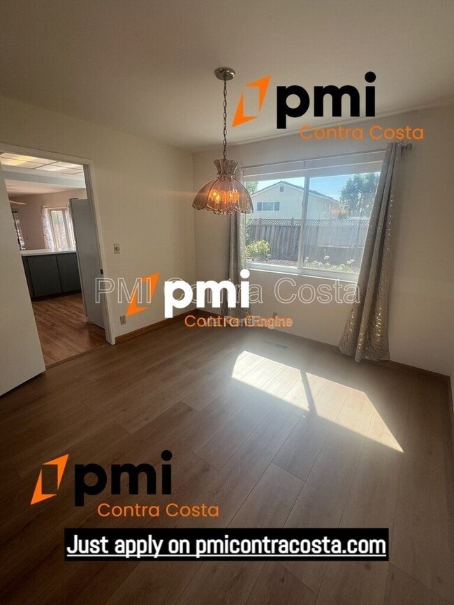 Building Photo - 2850 St Denis Dr
