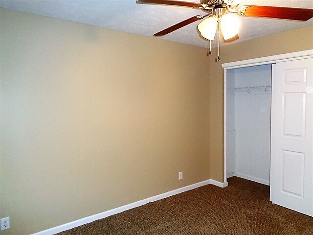 Building Photo - 1226 Burr Oak Ct