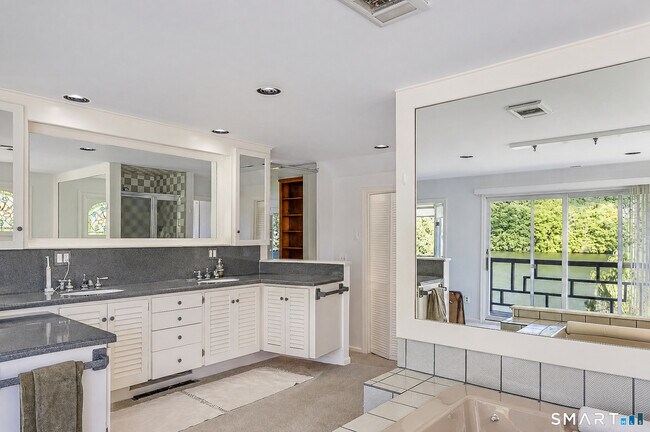 Building Photo - 339 CT-39