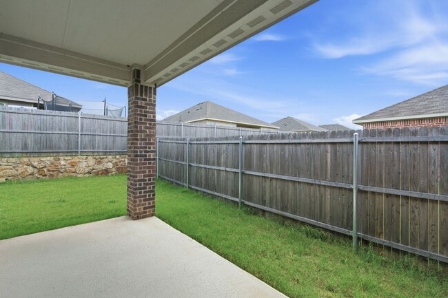 Building Photo - 1312 Pistachio Dr