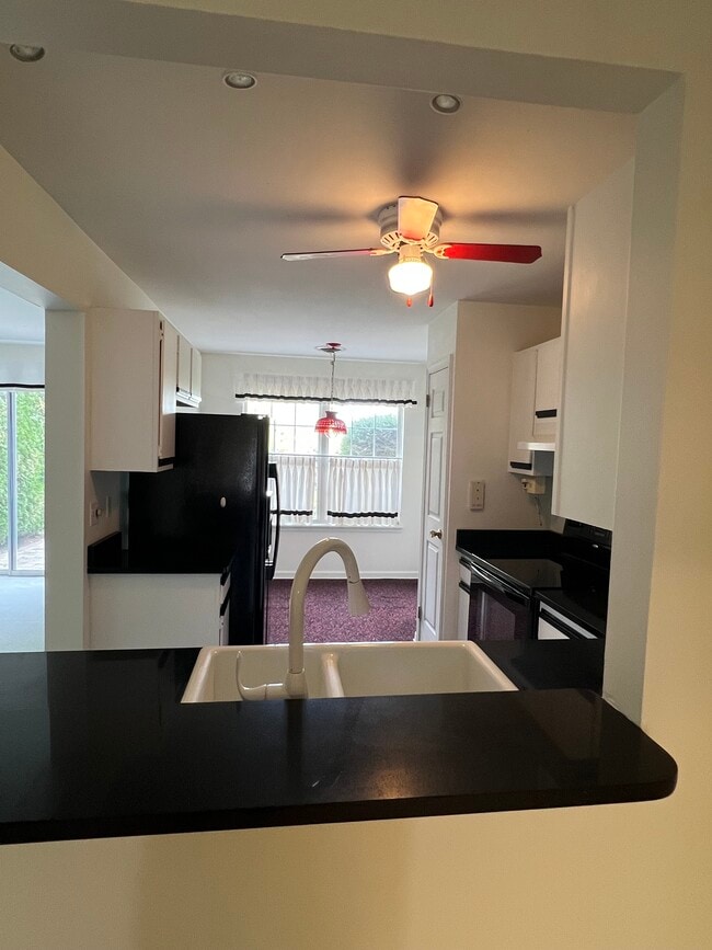 Building Photo - 1534 MacIntosh Way