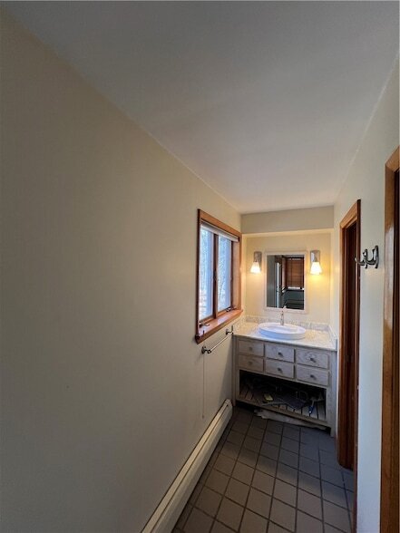 Building Photo - 340 Campbell Rd