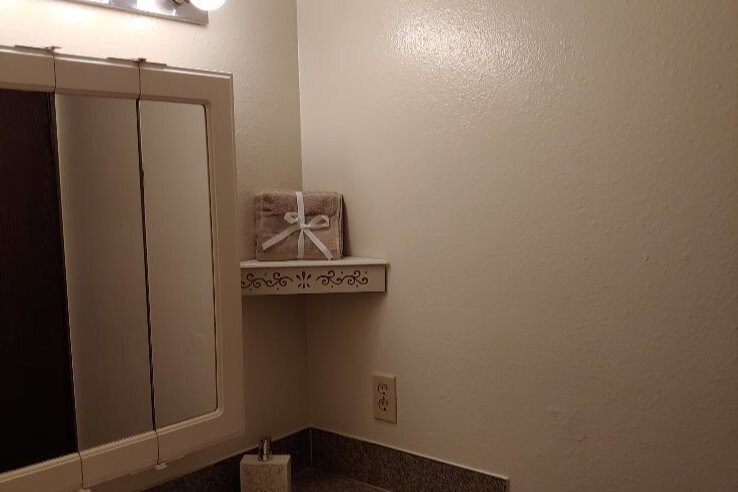 full bathroom - 32131 46th Pl SW