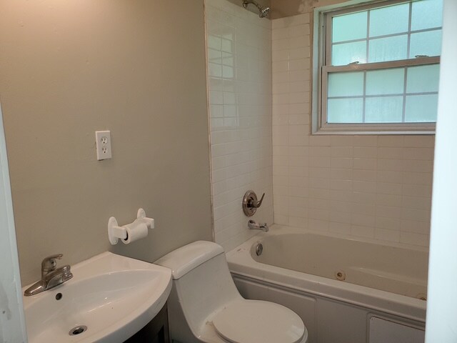 Building Photo - 102 Dogwood Ln