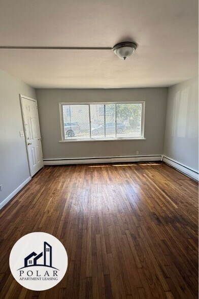 Primary Photo - 89 Wagner Pl