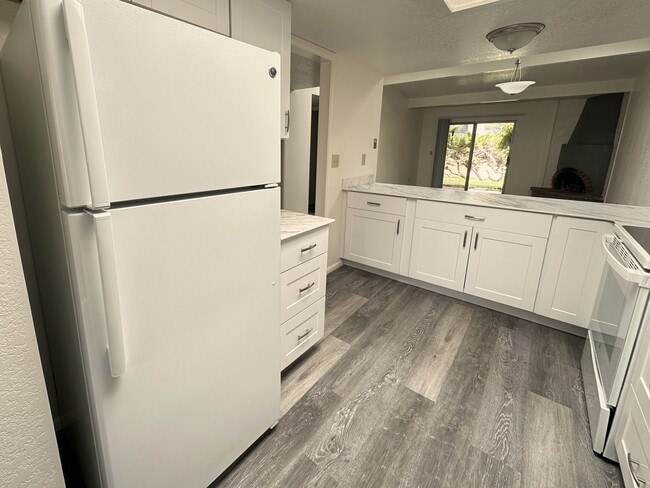 Building Photo - TOWNHOME - WILD TURKEY