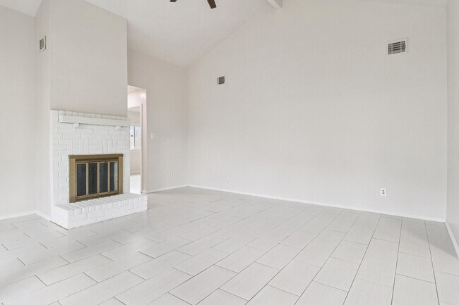Building Photo - 14067 Towneway Dr