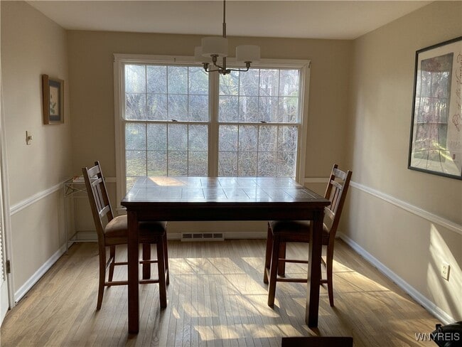 Building Photo - 11 Bradenham Pl