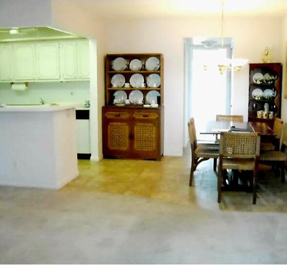 Building Photo - 358 Chatham R