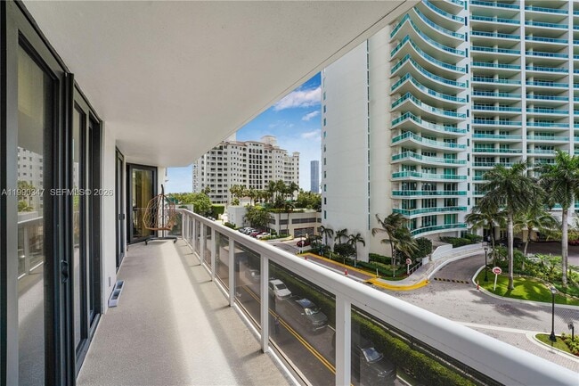 Building Photo - 20185 E Country Club Dr