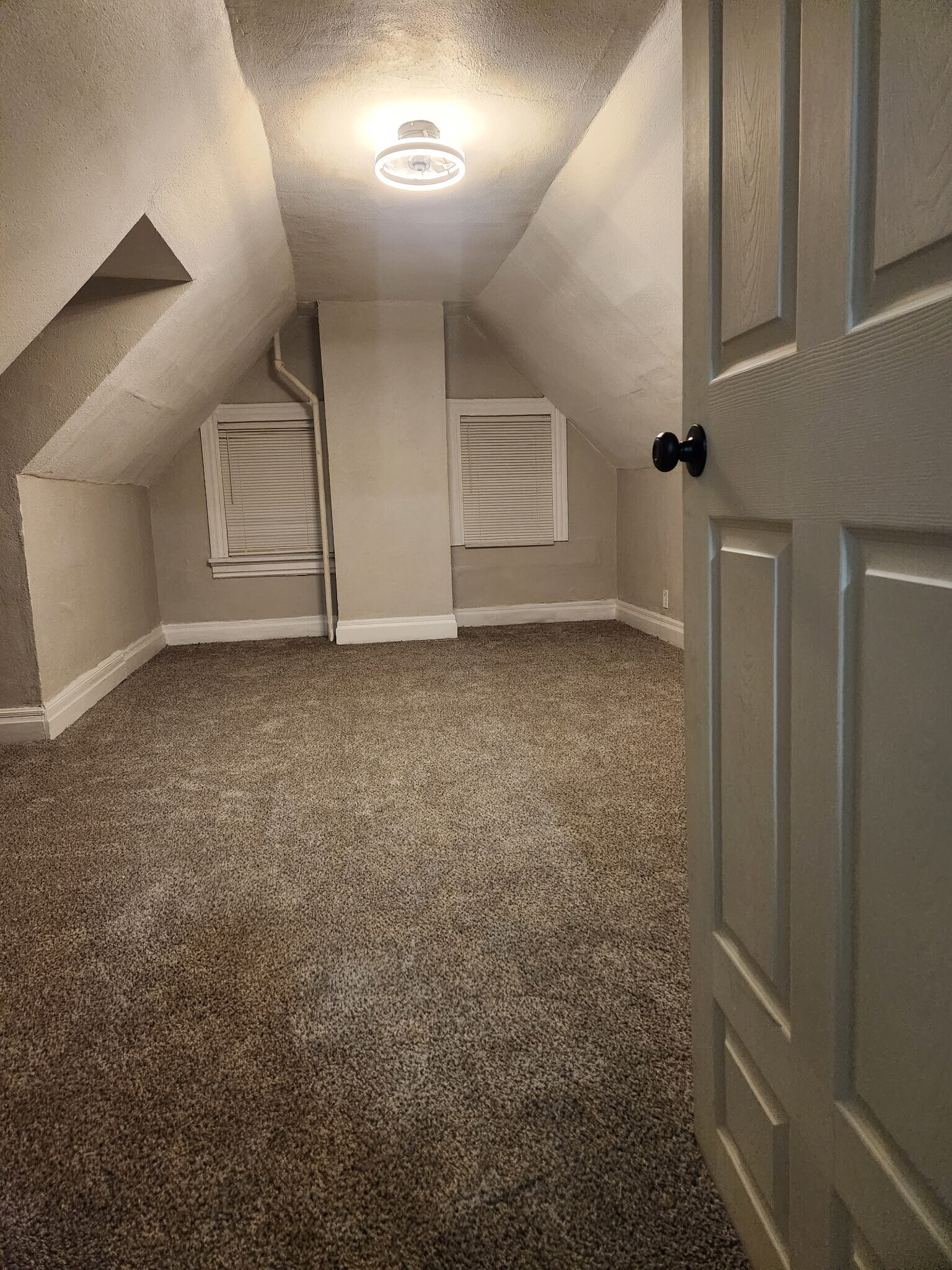 Building Photo - 147 Jucunda St