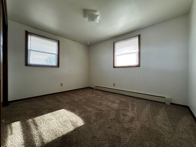 Building Photo - 1241 Apache Ave