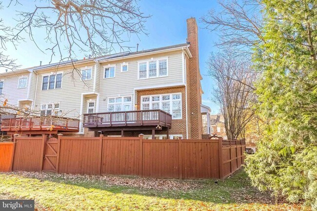 Building Photo - 2303 Sawtooth Oak Ct