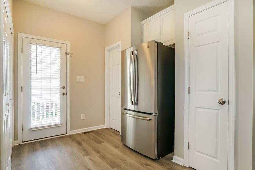 Building Photo - 501 Oak Dare Ln