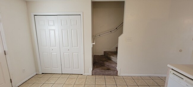 Building Photo - 106 Pinegrove Ct