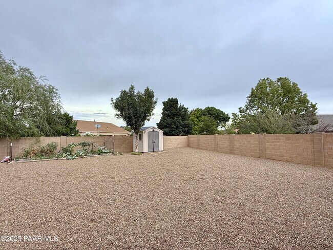 Building Photo - 6622 Farmstead Rd