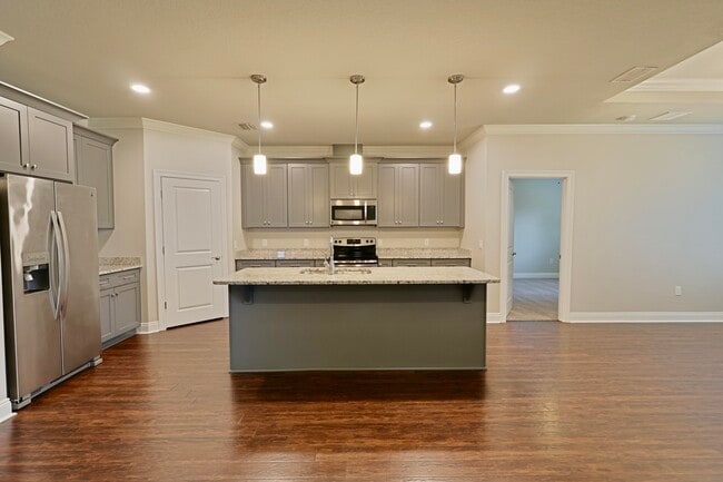 Building Photo - 9186 Sunset Dr
