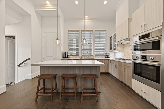 Building Photo - 2506 McKinney St