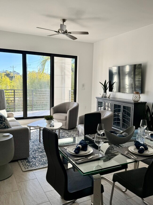 Building Photo - 1111 Central Ave