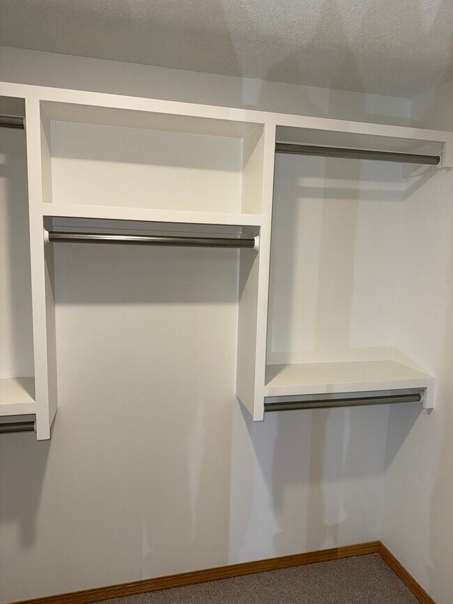 Building Photo - 1817 N Pine Grove St