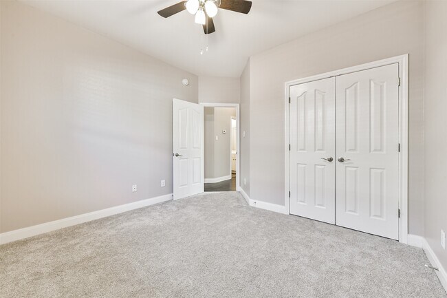 Building Photo - 1712 Hidden Brook Ln