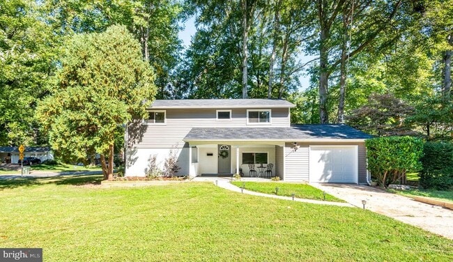 Building Photo - 8601 Cromwell Dr