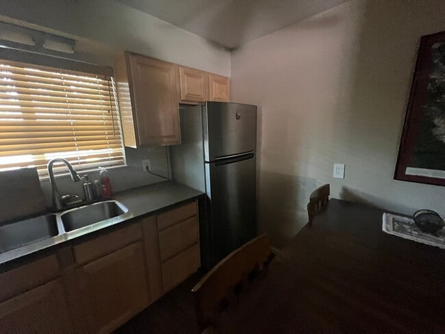 Building Photo - Monthly Rental Available mid-March until end of January 2026