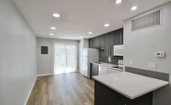 Building Photo - 10362 W 59th Ave