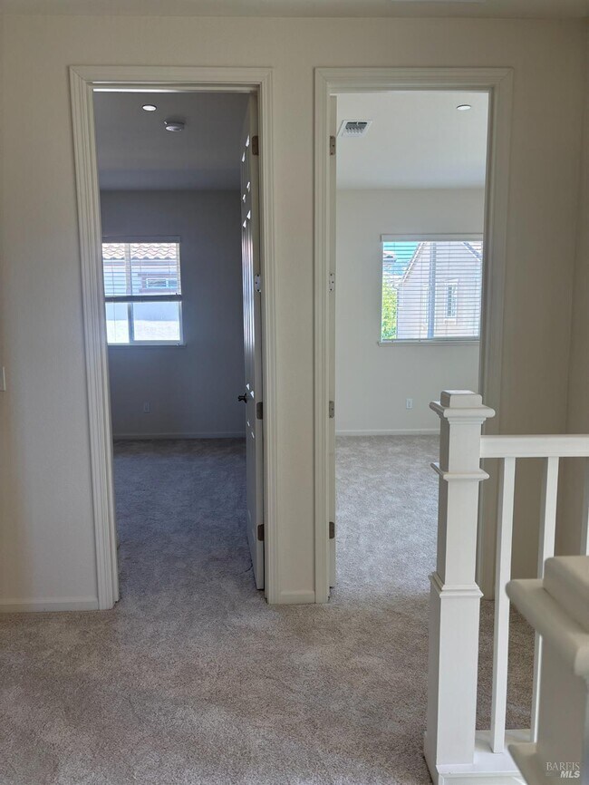 Building Photo - 5558 Kennedy Pl