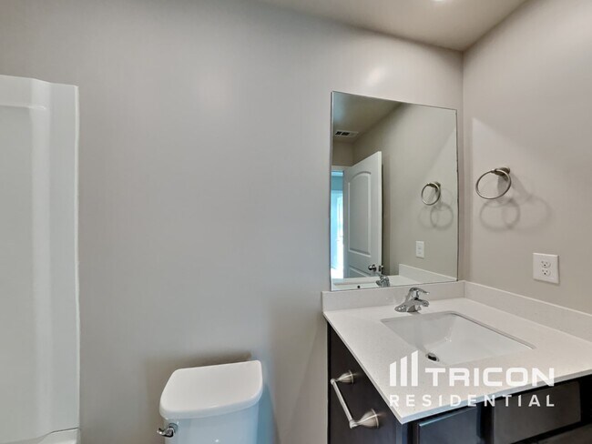 Building Photo - 202 Renwick Drive LA VERGNE TN