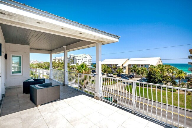 Building Photo - 2825 Scenic Hwy 98