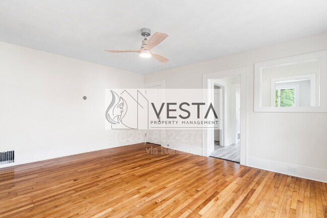 Building Photo - 42 Greenhill Ave