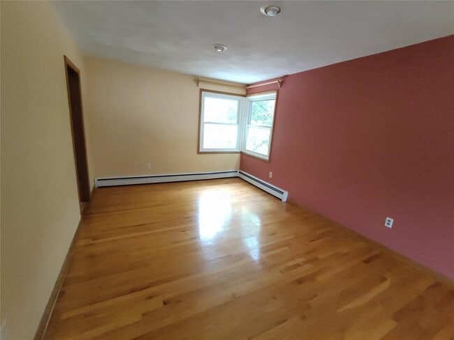 Building Photo - 2432 Rhonda Dr