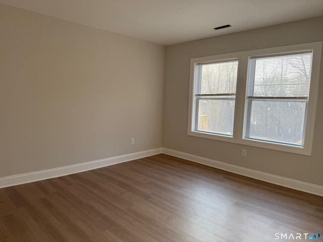 Building Photo - 37 Brainerd Rd